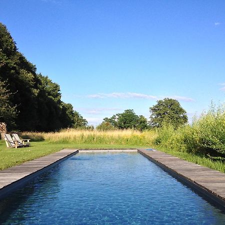 Marigny  Le Pavillon De L'Orangerie Bed & Breakfast エクステリア 写真